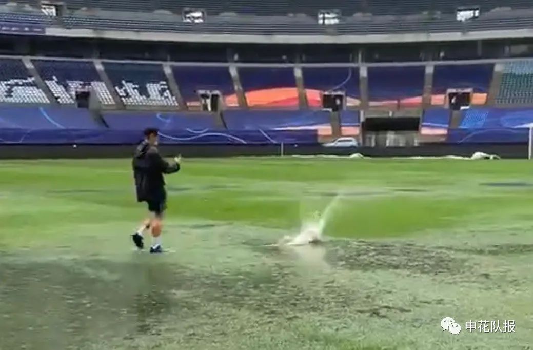  朗斯VS波尔多延期，暴雨导致球场不堪使用  